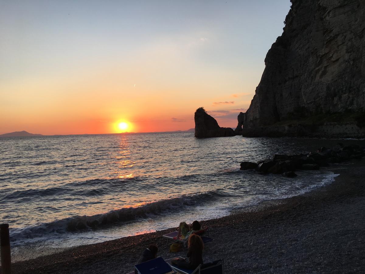 Casa Vacanze Villa San Francesco Sant'Angelo  ภายนอก รูปภาพ